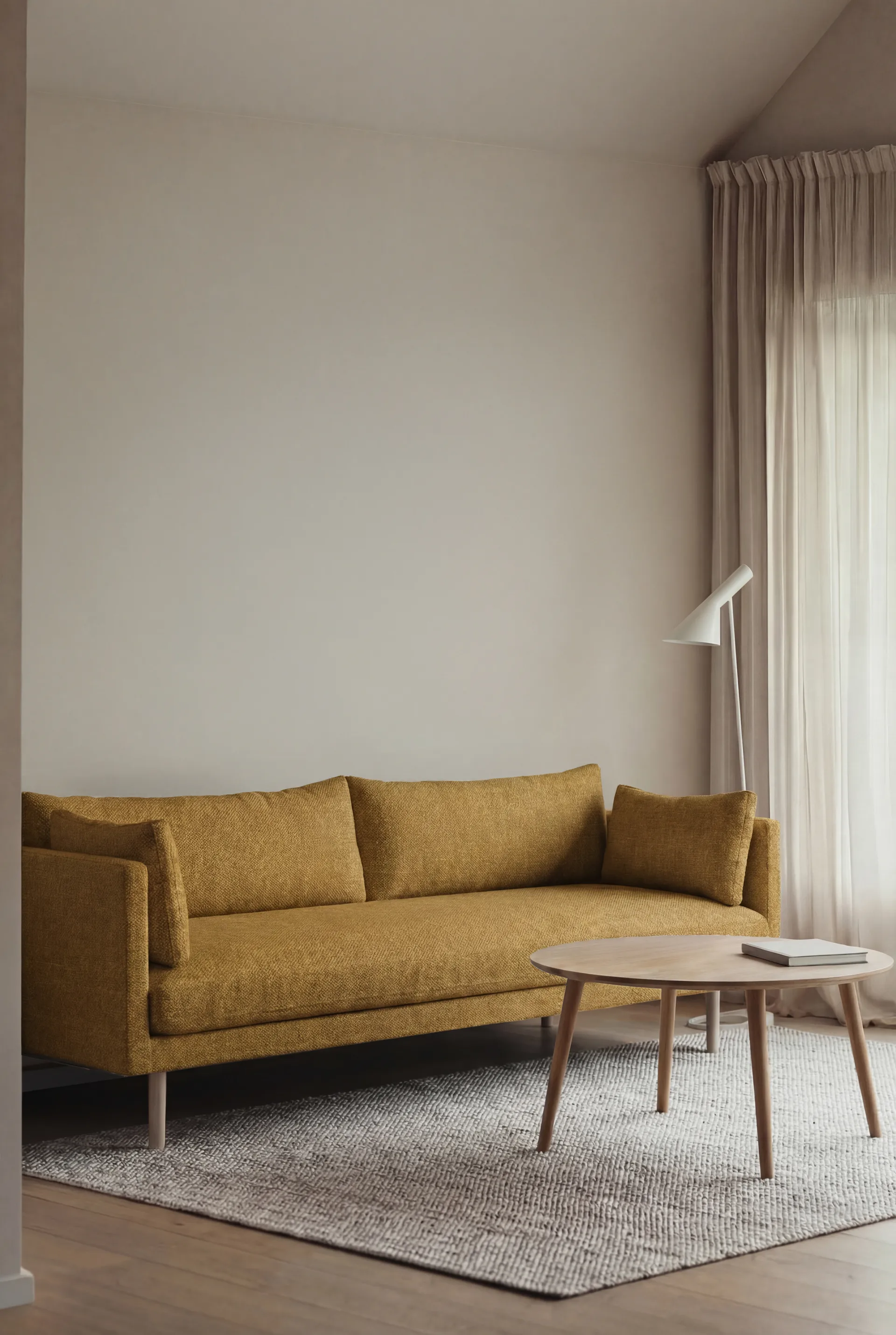 Linnevik sofa, Luiza Mustard 3972-white-oiled oak, 4-seater 1898
