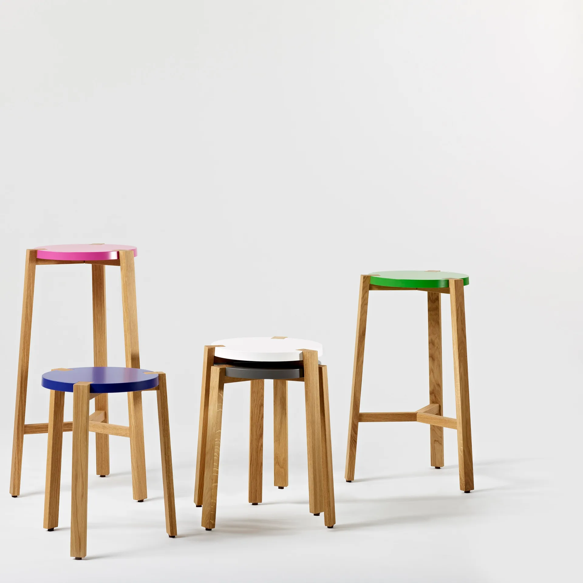 Happy round stool, White A2