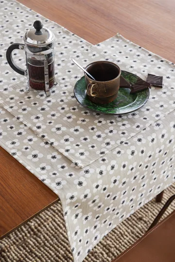 Belle Amie runner - Beige, 45x150 cm - Almedahls
