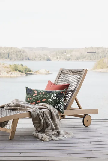 Cherry Garden throw 130x170 cm - Brown-offwhite - Almedahls