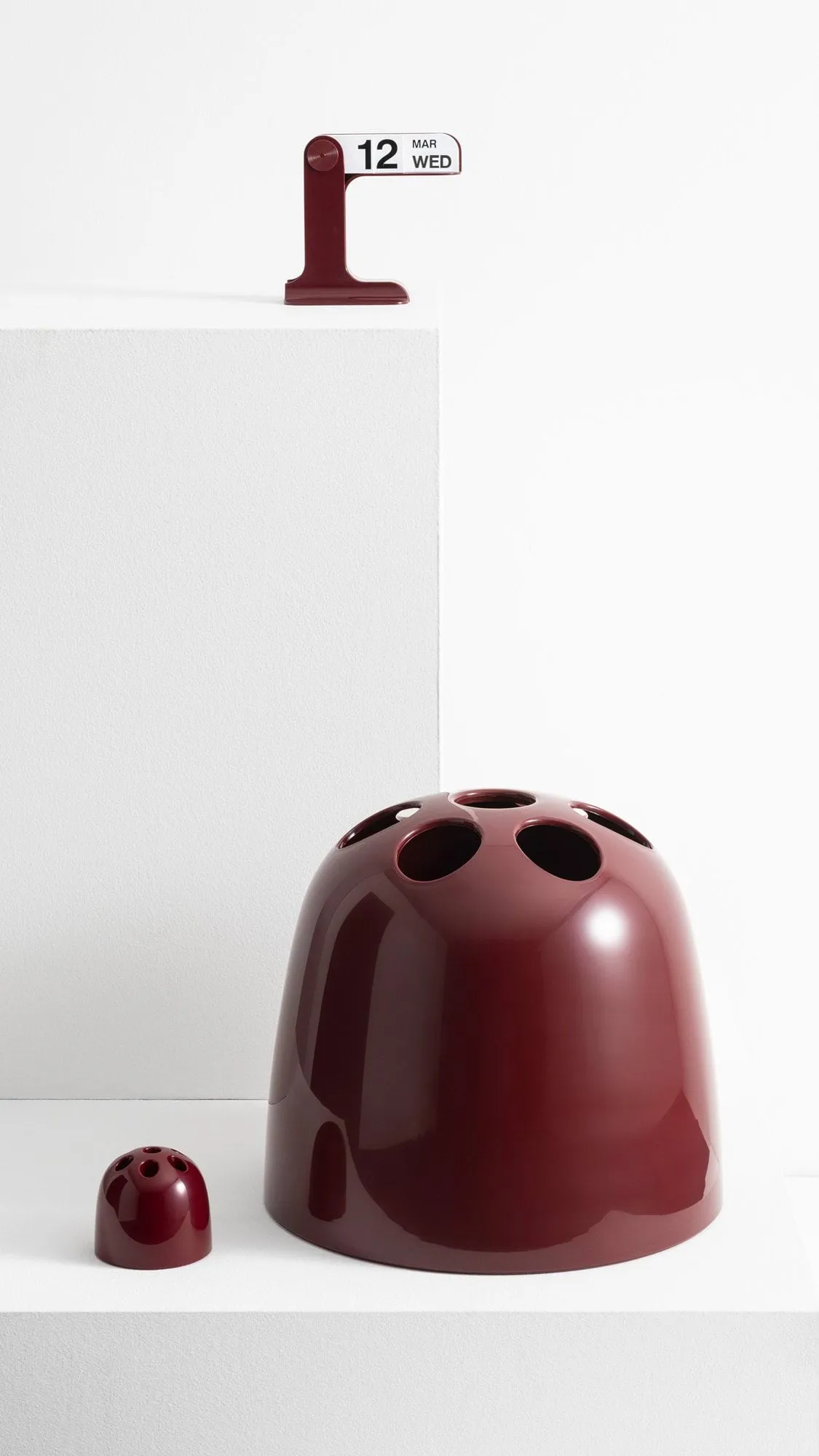 Timor perpetual calendar, Ruby red Artemide