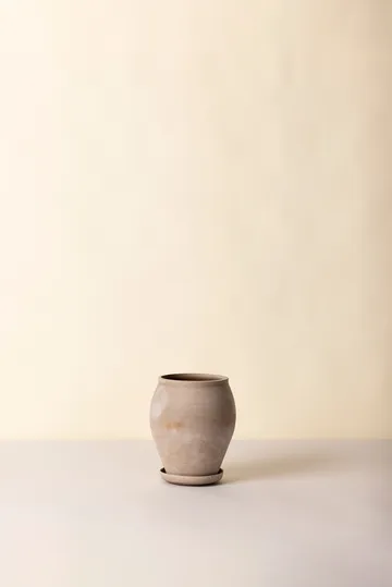 Delphi pot with saucer, 2 pieces - Grey, Ø22 cm, tall - Bergs Potter