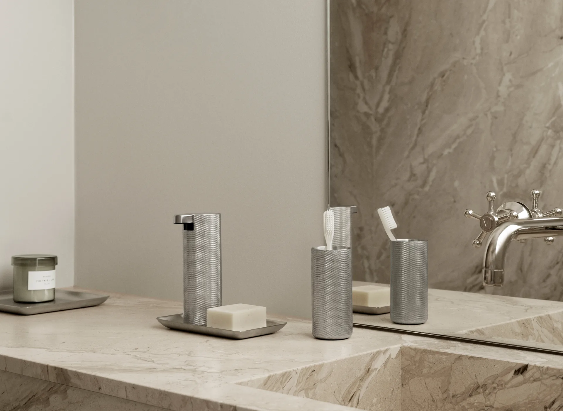 Modo Rof toothbrush holder, Stainless steel, Ø5.5x12 cm blomus