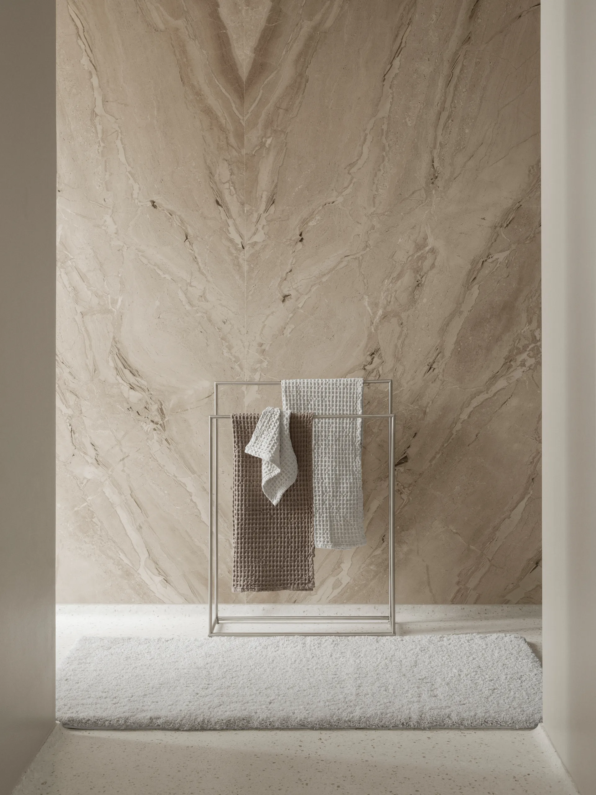 Modo towel rail, Stainless steel matt, 86x60x18.5 cm blomus