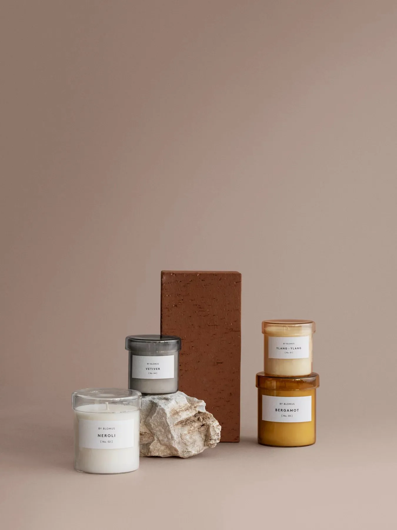 Vaola scented candle Neroli, L, 45 H blomus