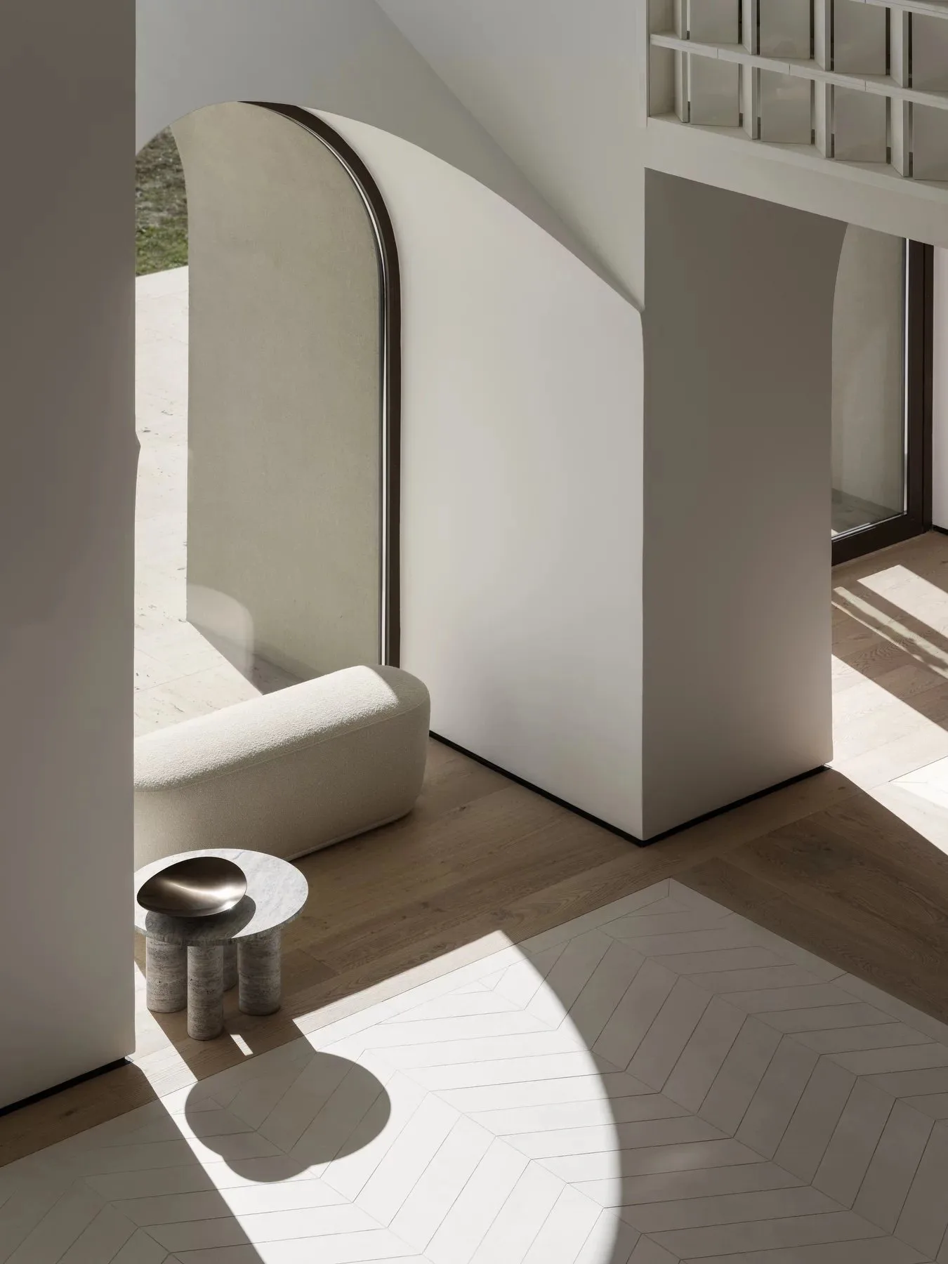 Volos side table S Ø52 cm, Silver Travertine blomus
