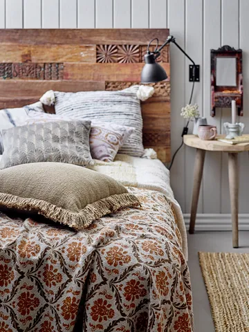 Tudor side table - Natural - Bloomingville