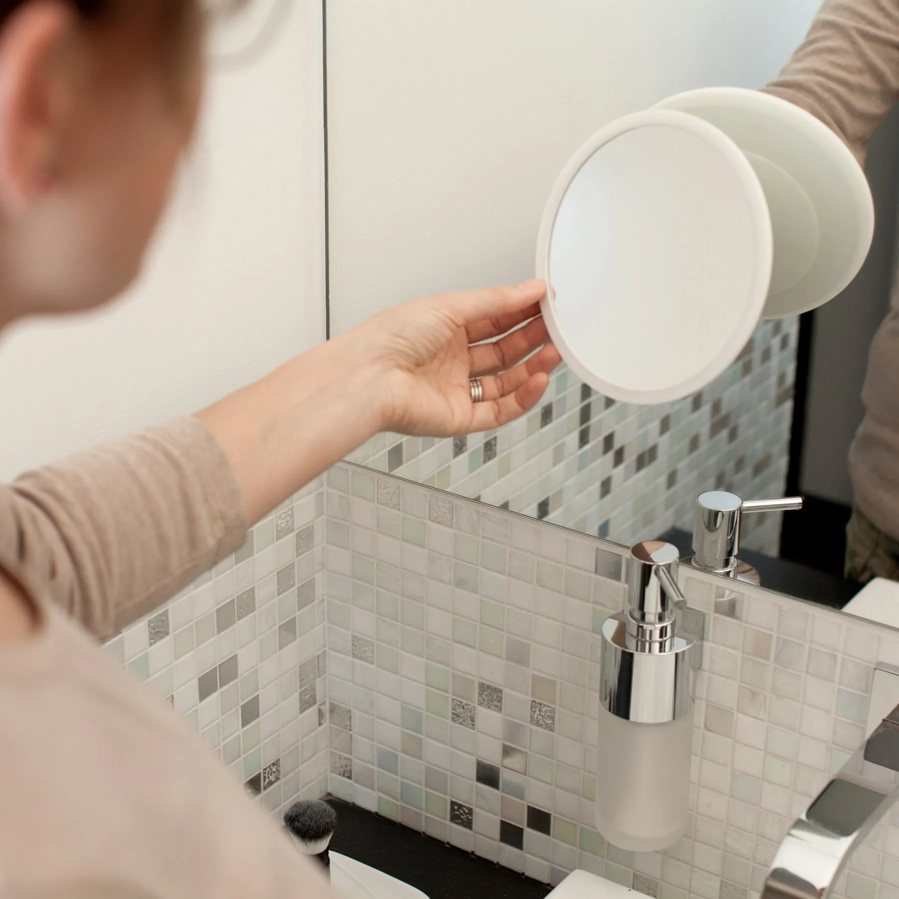 AirMirror makeup mirror x15 detachable with suction cup, Ø16.5 cm Bosign