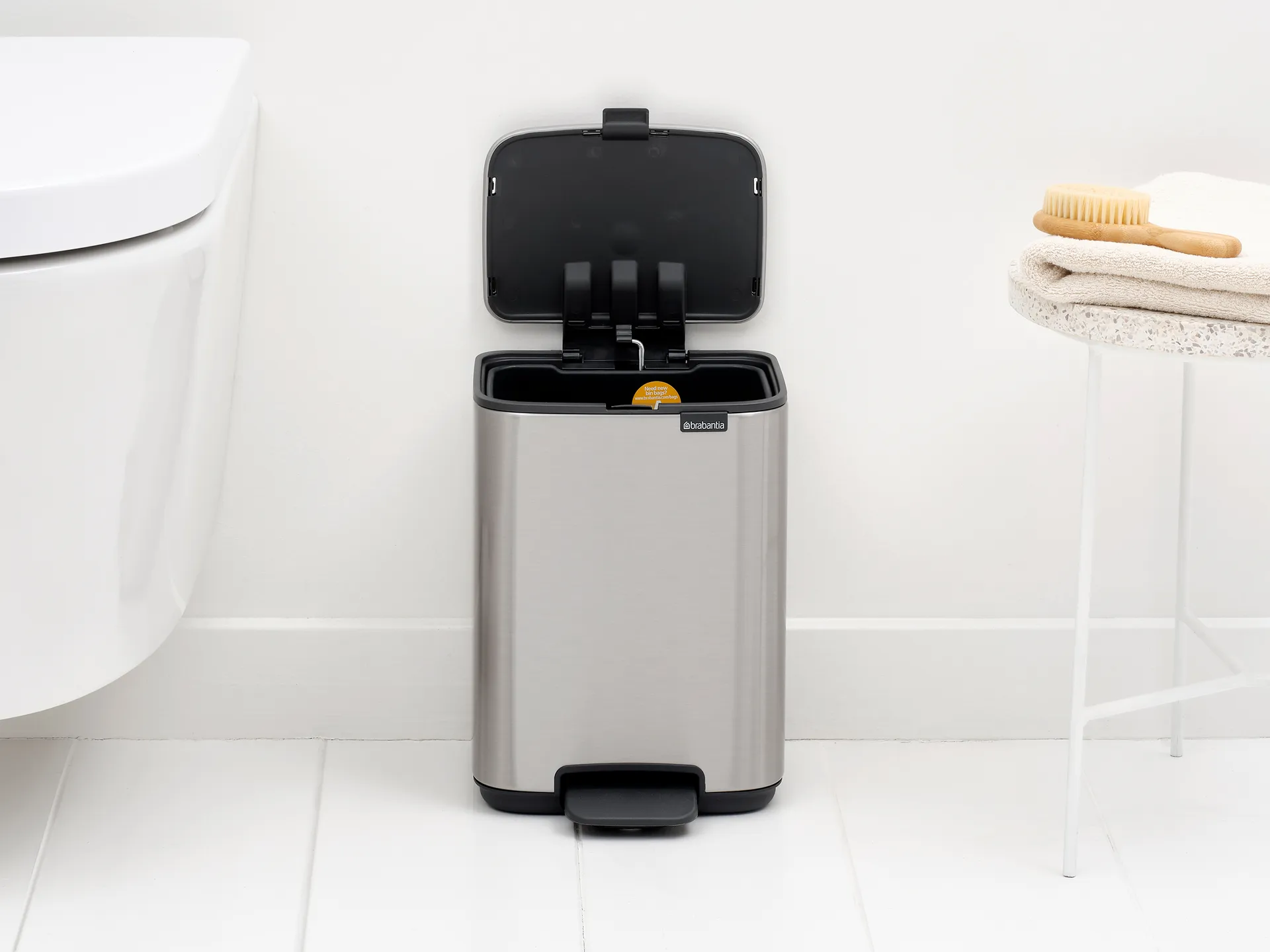 Bo pedal bin 4 L, Matte Steel Fingerprint Proof Brabantia