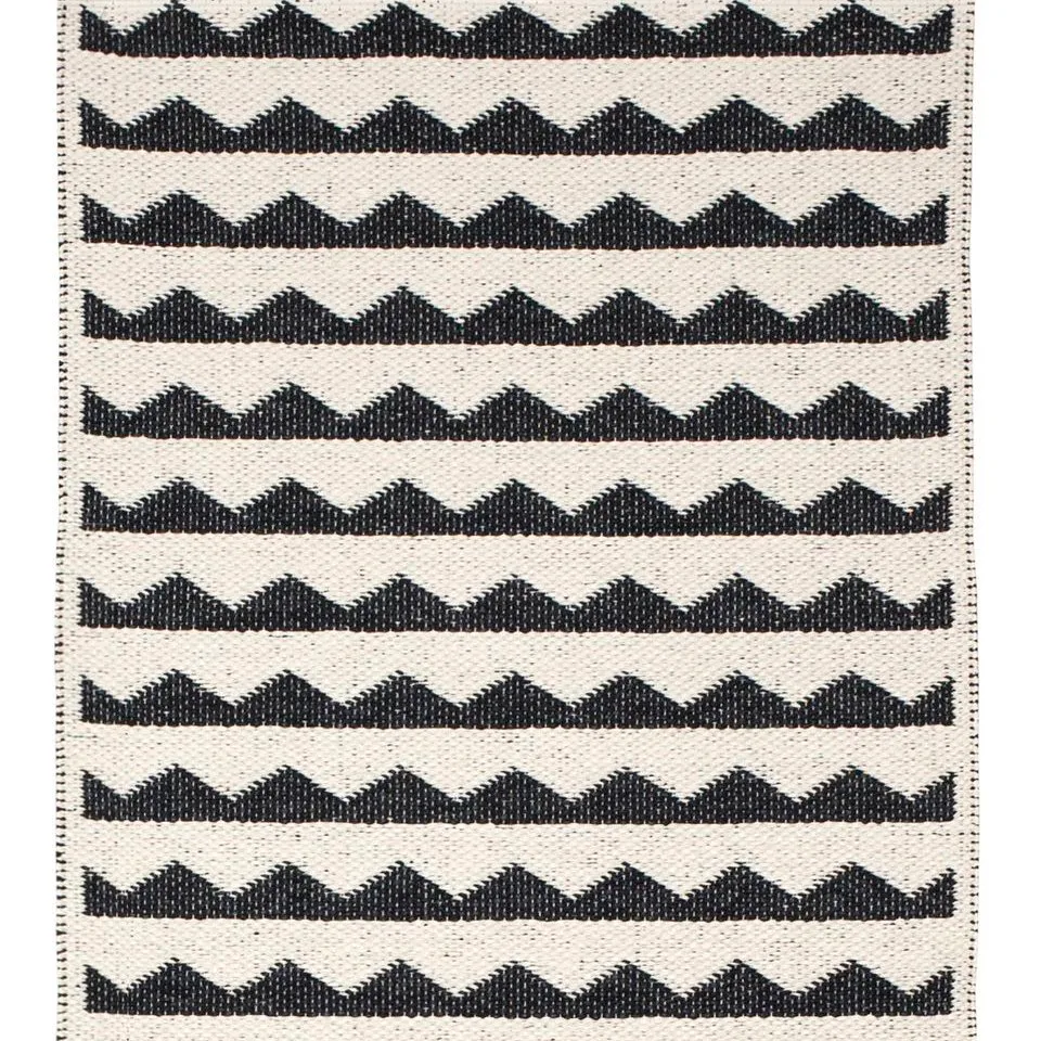 Gittan rug black, 70x200 cm Brita Sweden