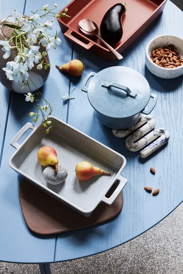 Orla trivet 14x25 cm - White-spectrum blue - Broste Copenhagen