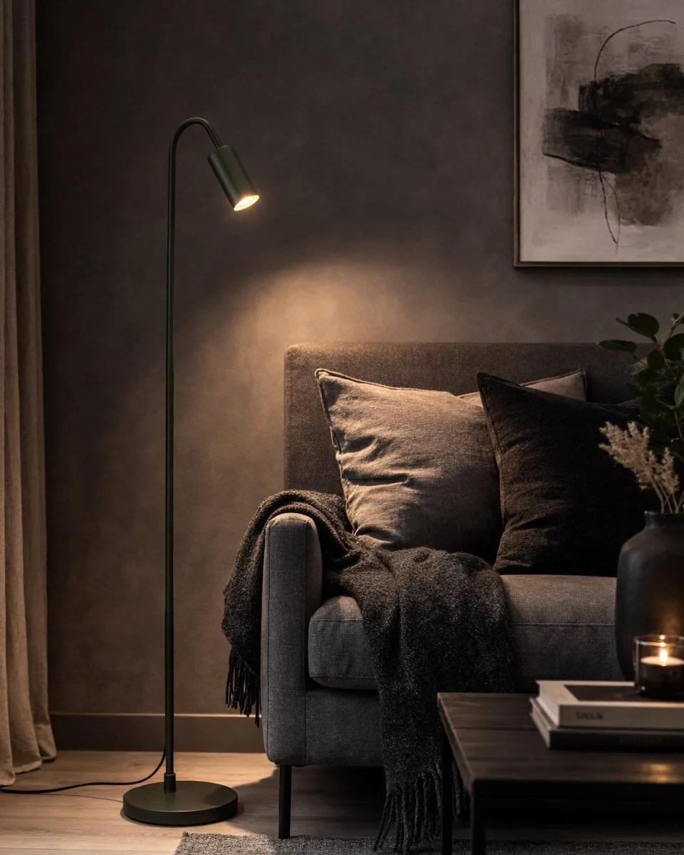 Curve Floor Lamp 146 cm, Matte green By Rydéns