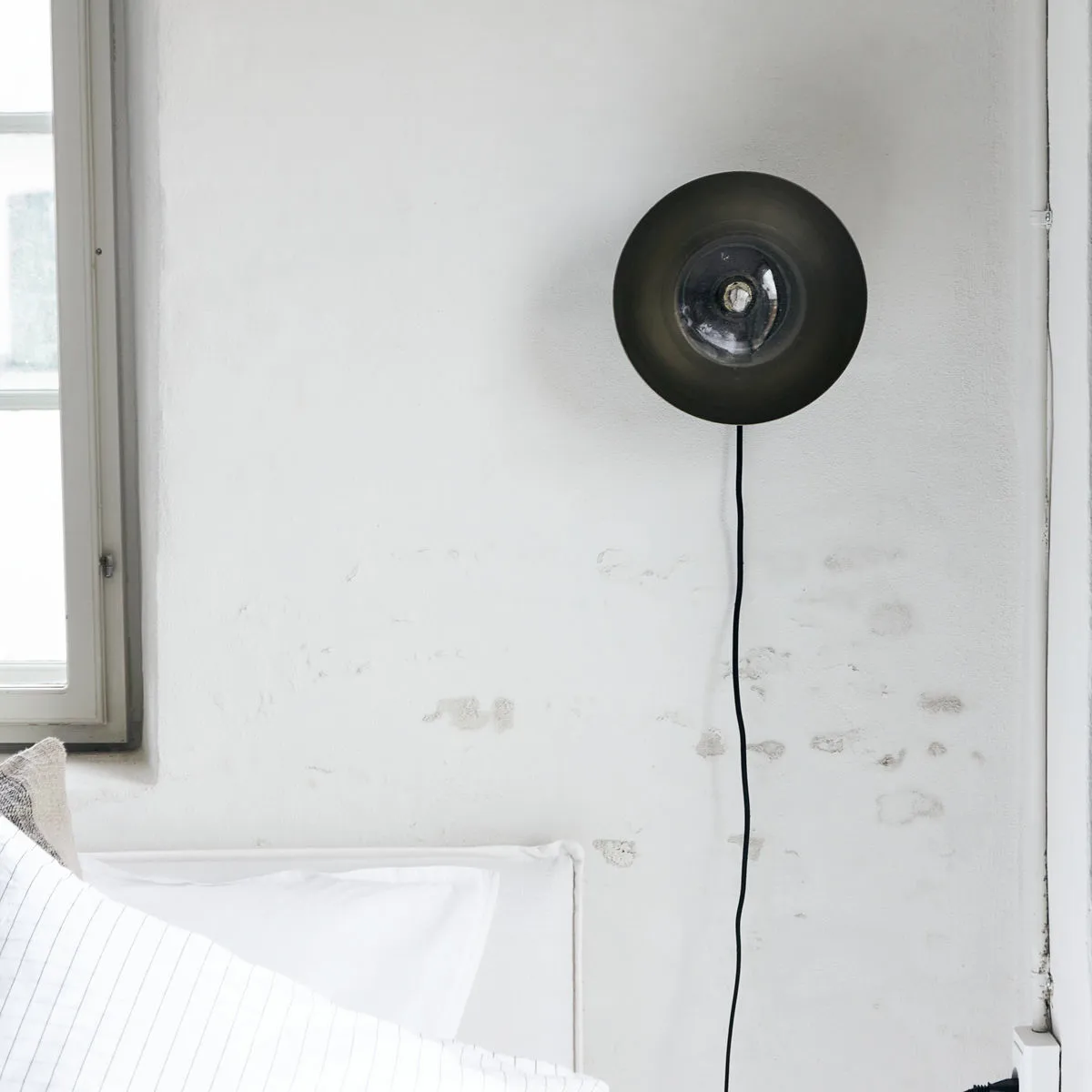 Midtre wall lamp, Coal byNORD
