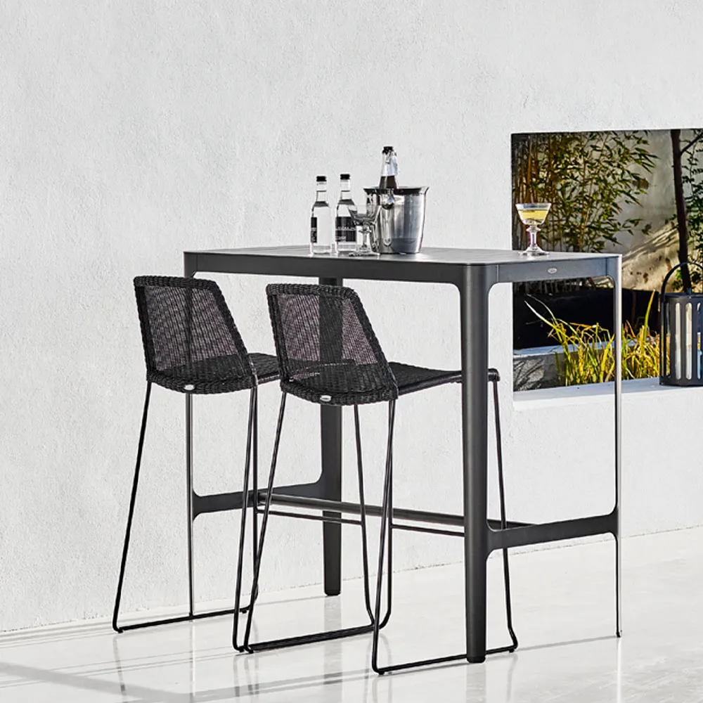 Breeze barstool, Black Cane-line