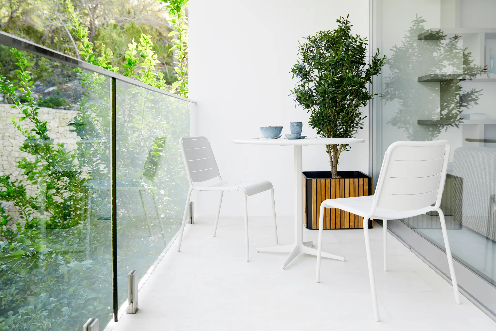Drop coffee table Ø60 cm, White-white Cane-line