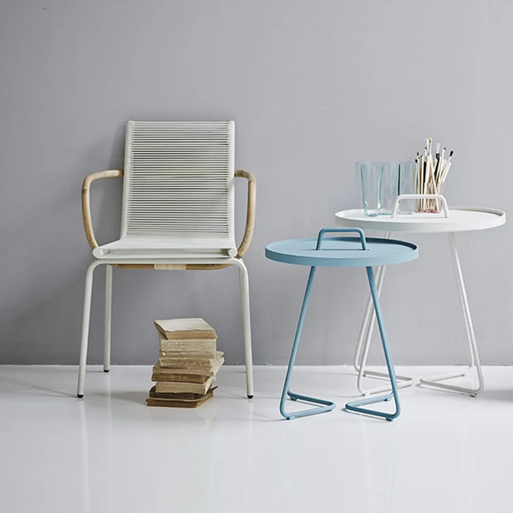 On the move table Ø37 cm, Black Cane-line
