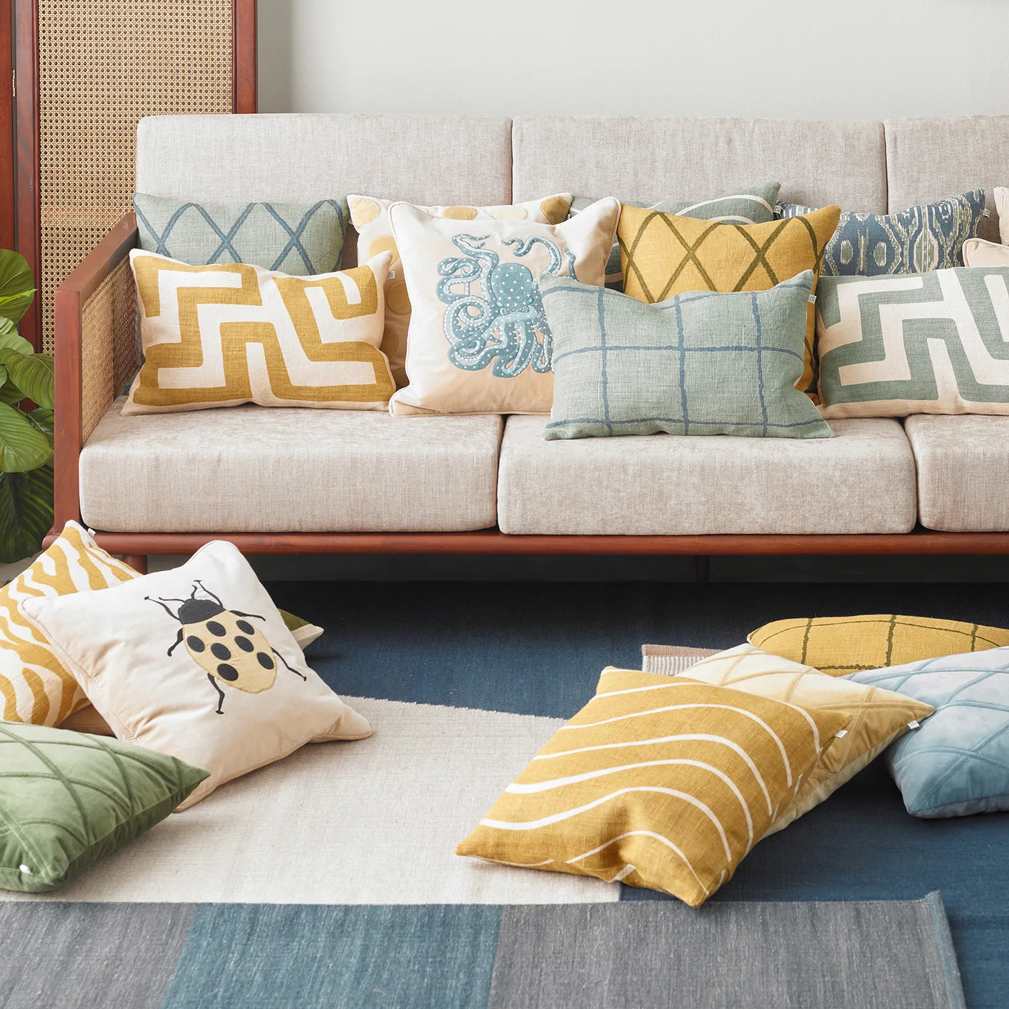 Circle cushion cover 50x50 cm, beige-spicy yellow Chhatwal & Jonsson