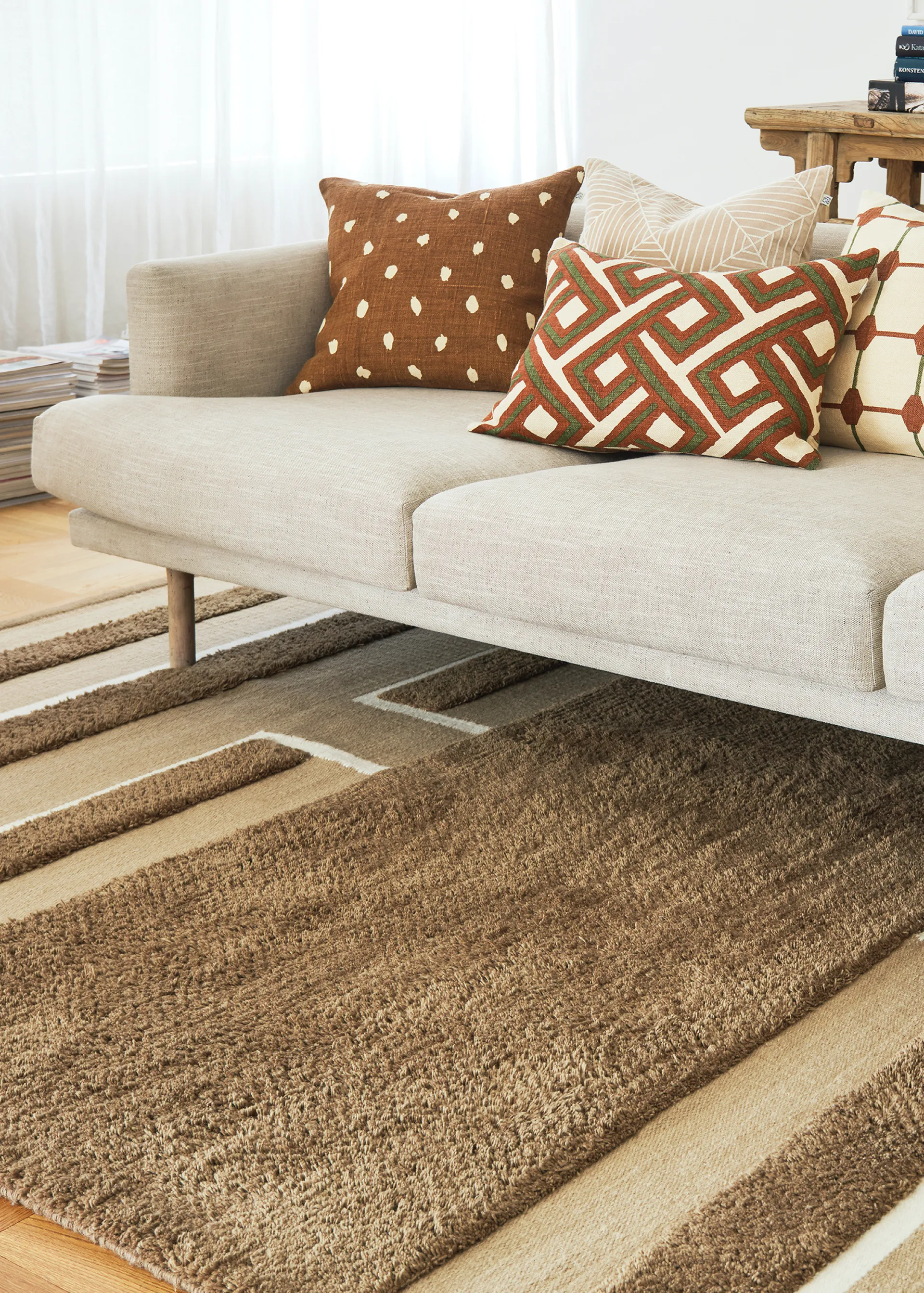 Veda rug 250x350 cm, Mocha-beige-off white Chhatwal & Jonsson