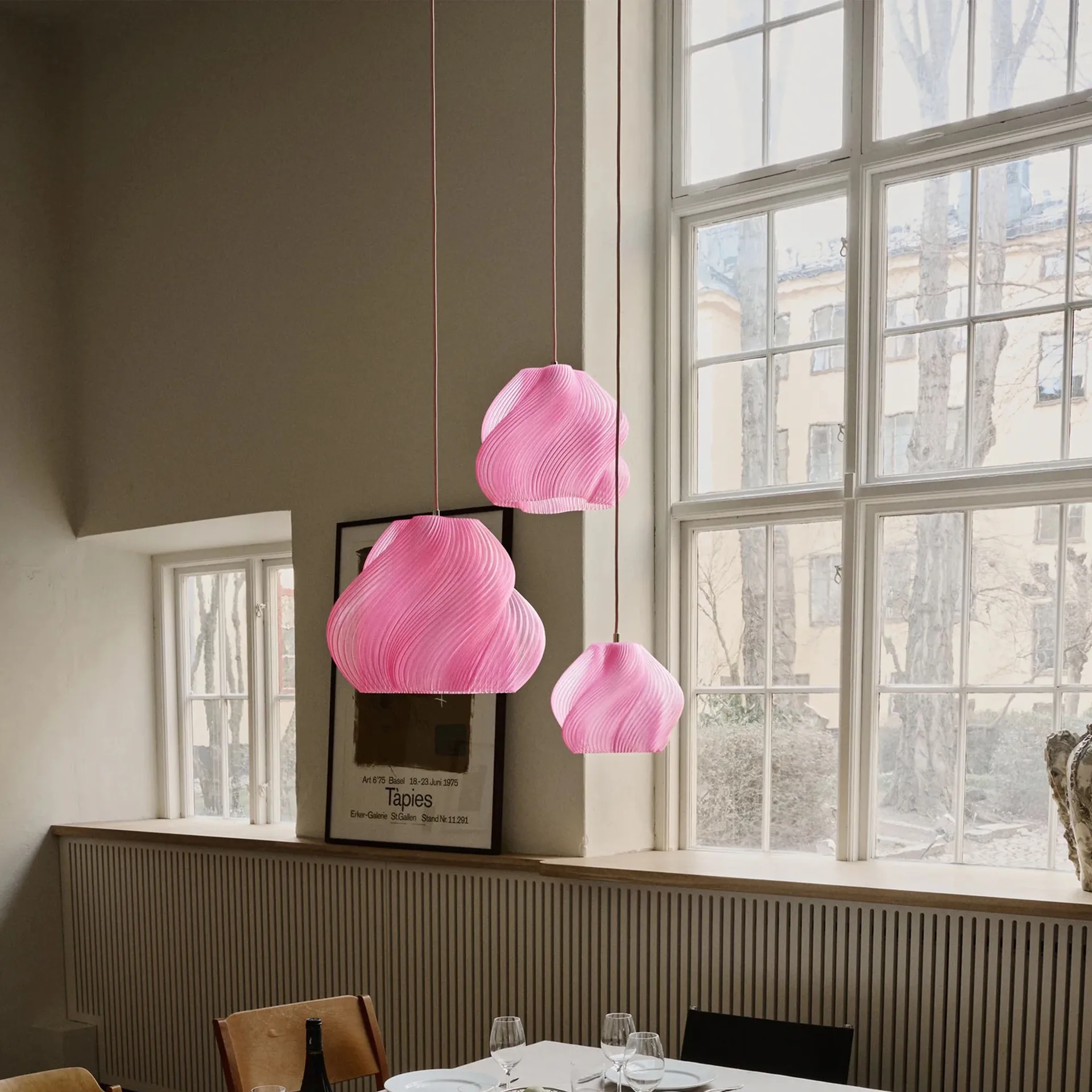 Soft Serve pendant, Rose sorbet-chrome, 01, 20 cm Crème Atelier