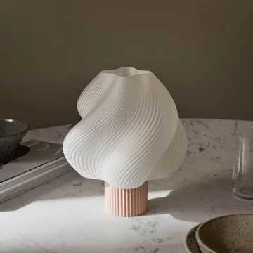 Soft Serve portable table lamp - Wild strawberry, 23 cm - Crème Atelier