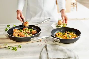 Alu Plus 3 Ceraforce frying pan set ceramic 3-ply - 2 pieces - Demeyere