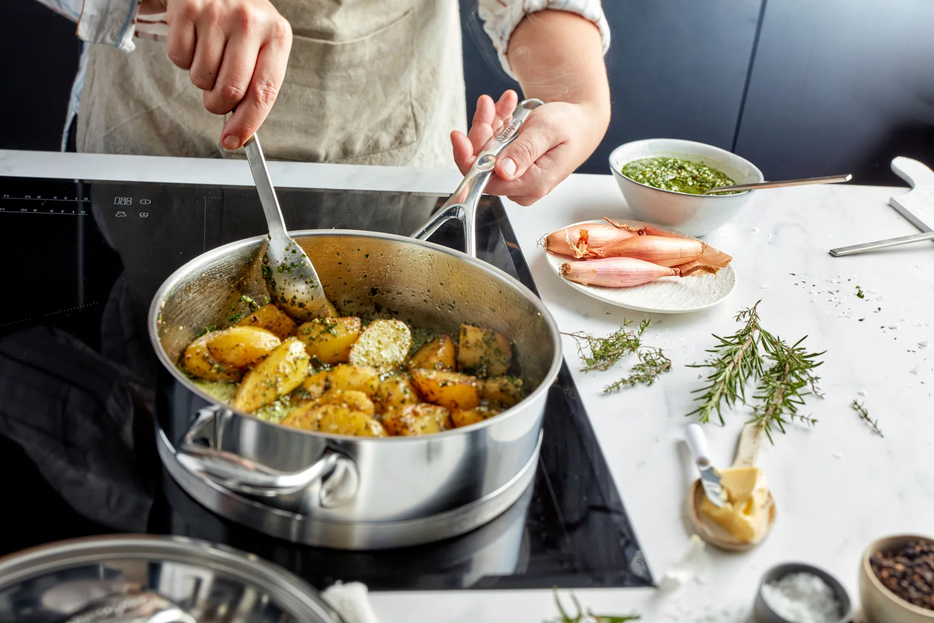 Atlantis 7 sauté pan with lid stainless steel, Ø28 cm Demeyere