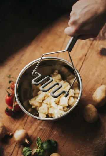 Pam potato masher - Stainless steel, silicone, 24x12x9 cm - Dorre