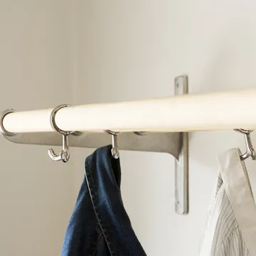 Nostalgi Hook rack - Walnut, black stand - Essem Design