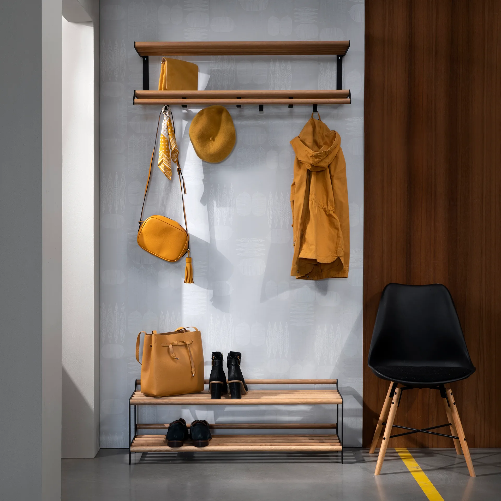 Tamburin shoe shelf 100 cm, oak-black Essem Design