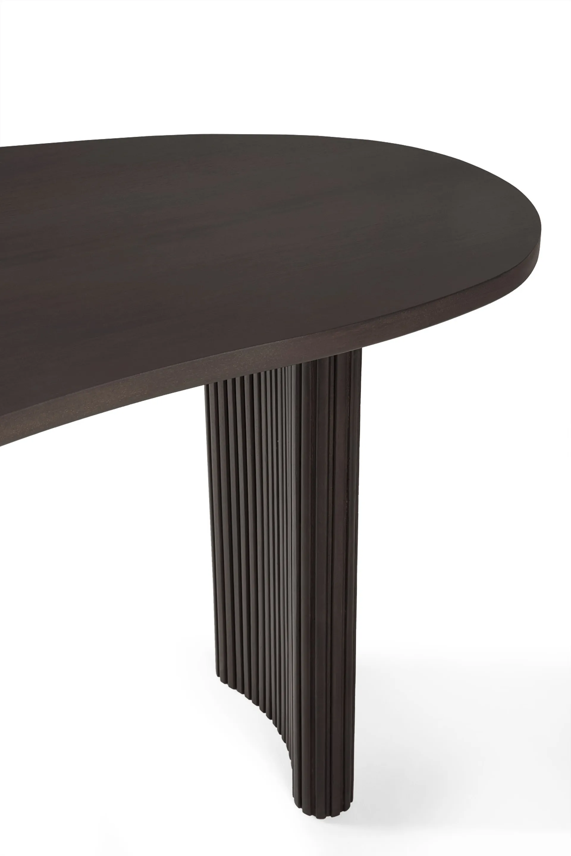 Boomerang desk, Dark brown stained mahogany,160x83x76 cm Ethnicraft