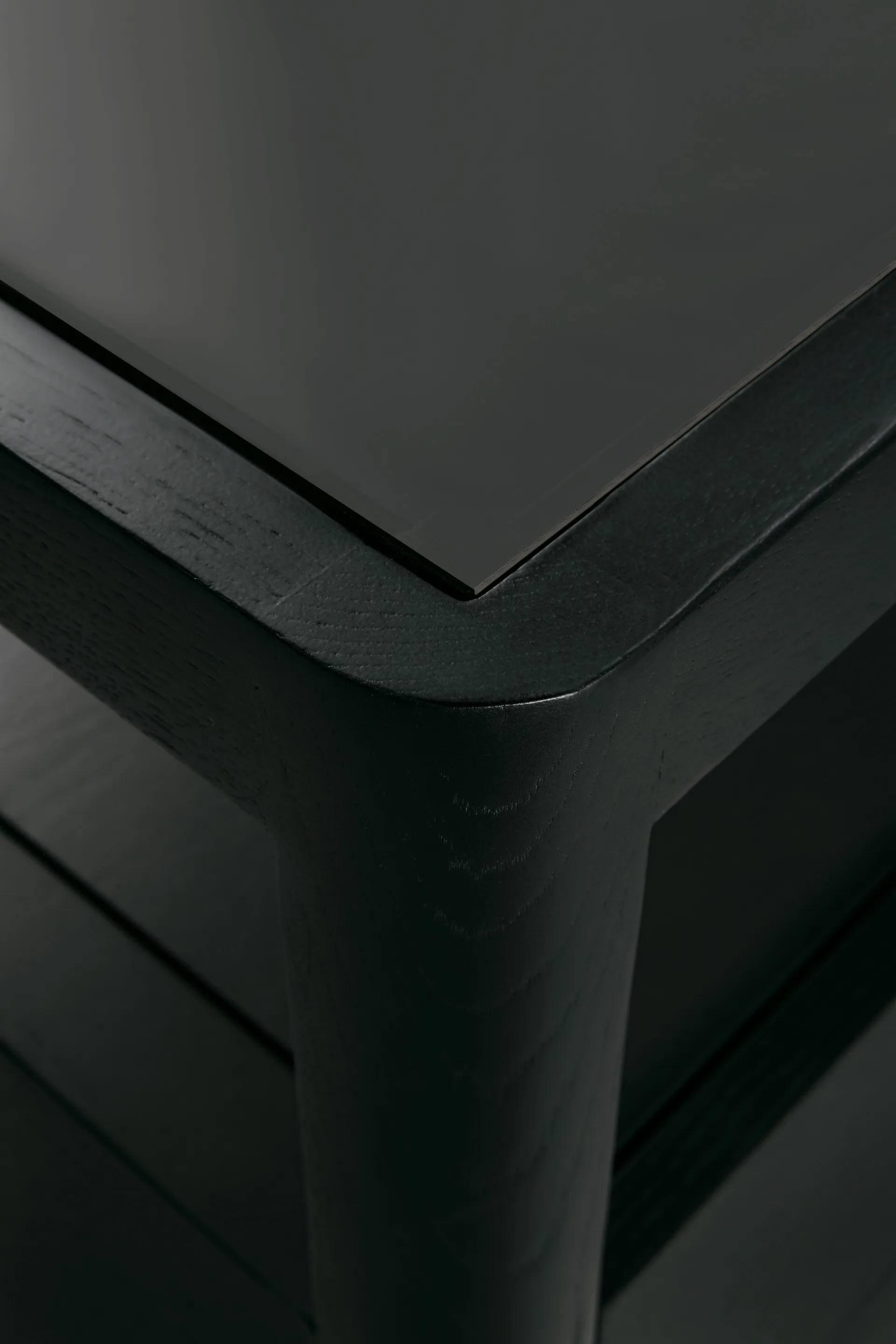 Spindle dresser, Black lacquered oak, 4 drawers Ethnicraft