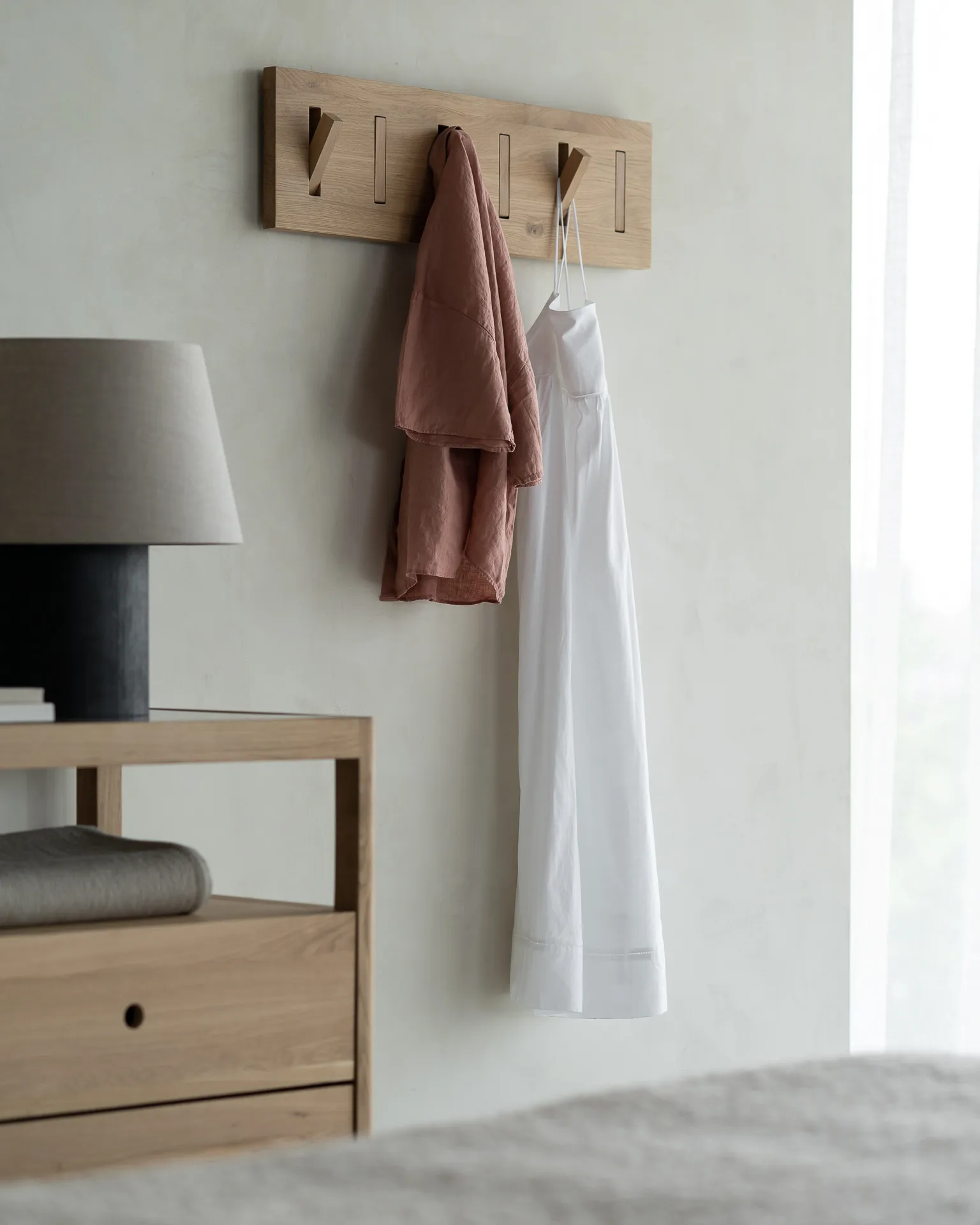 Utilitile wall hanger clothes hanger, Lacquered oak-large Ethnicraft