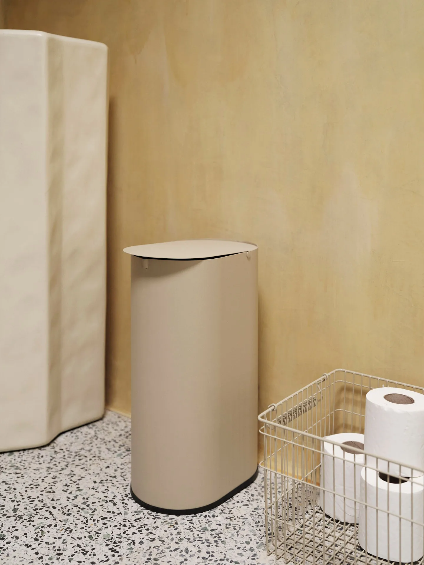 Enkel waste bin small, Cashmere Ferm Living