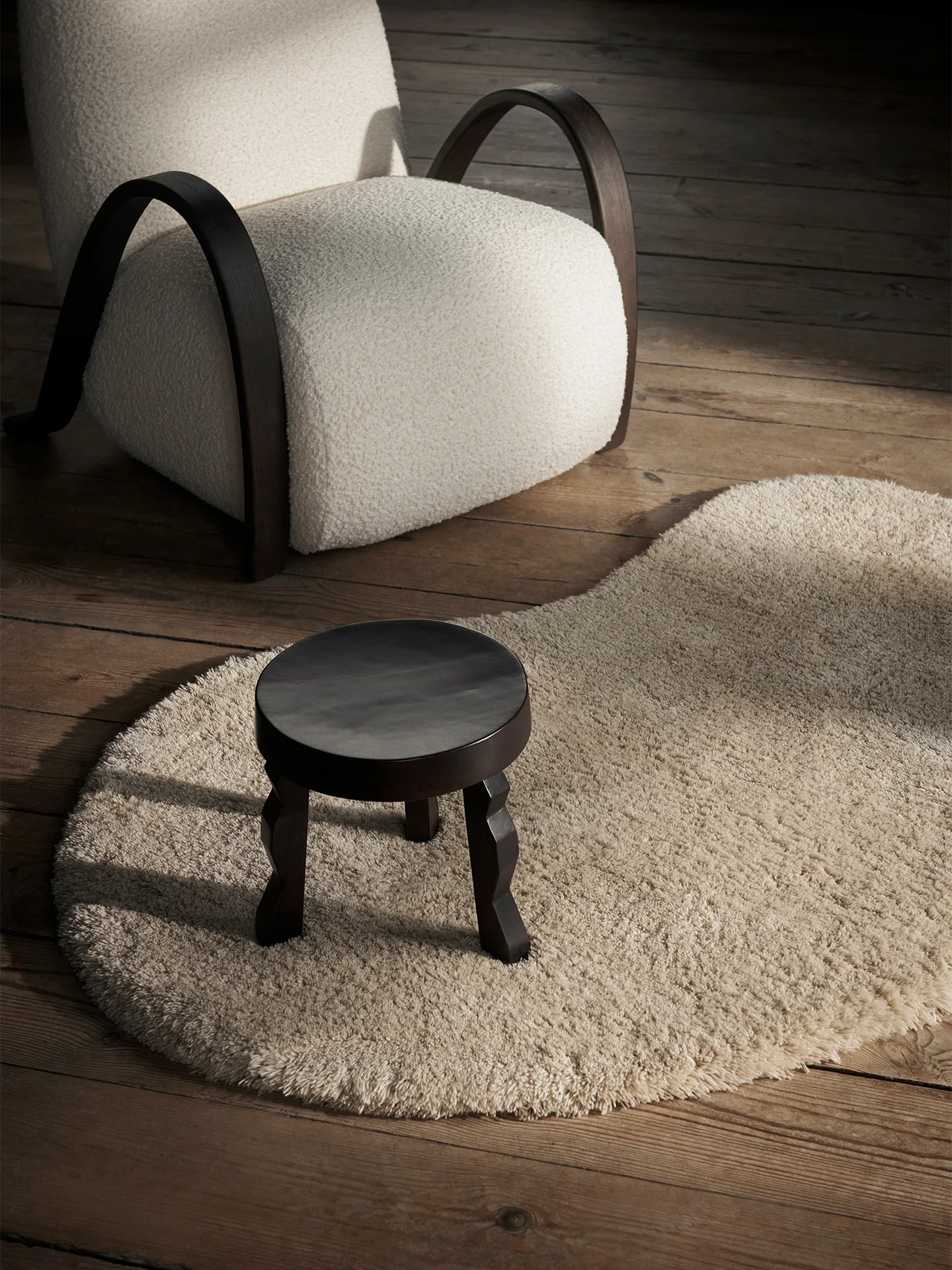 Faye round stool, Dark Stained Mango, Ø31x30 cm Ferm Living