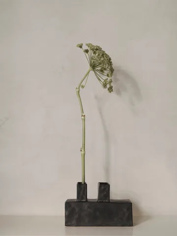 Koa vase H17 - Black - Ferm Living