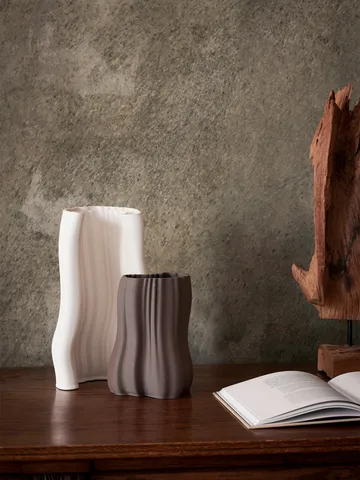 Moire vase 20 cm - Anthracite - Ferm Living