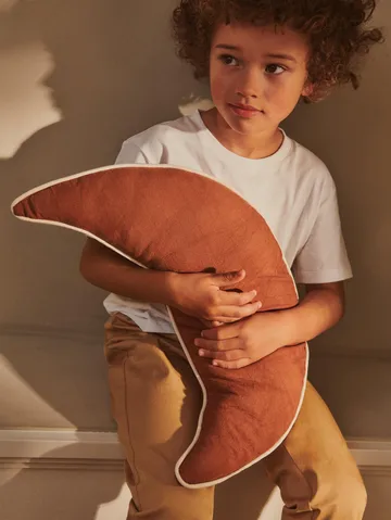 Moon cushion - Brown clay, 31x8x47 cm - Ferm Living