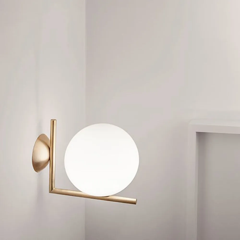 IC lights C/W1 wall lamp, Brushed brass, opal Flos