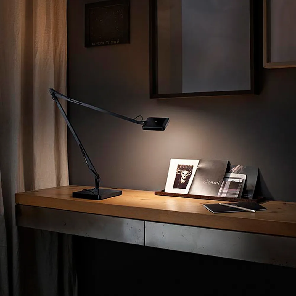 Kelvin T LED table lamp, Glossy White Flos