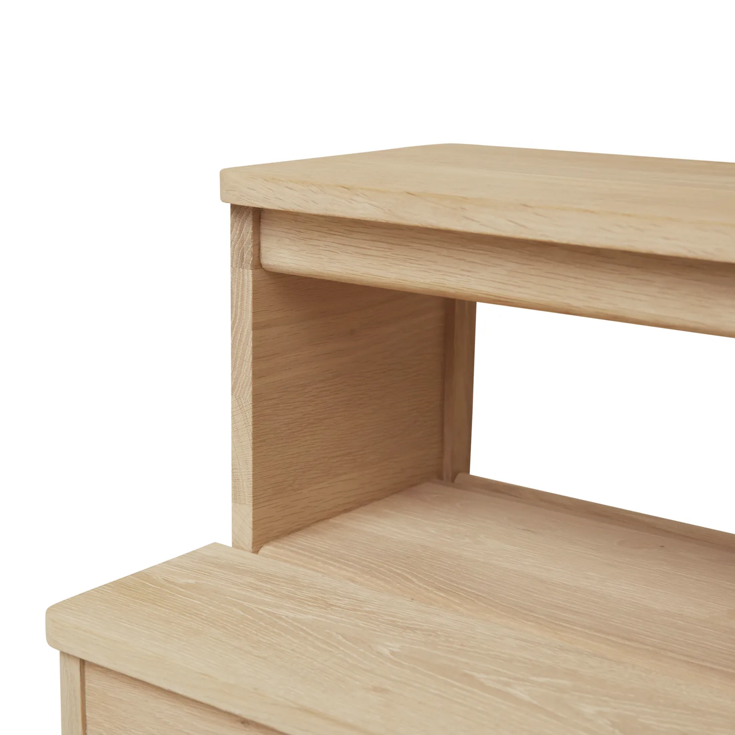 A line round step stool, White oak, Ø38x47.5 cm Form & Refine