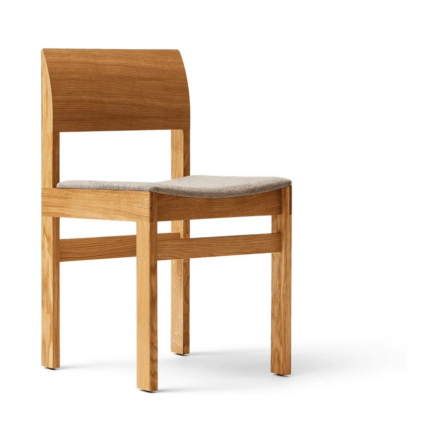 Sonder chair, Oak-Hallingdal 65-0227 Form & Refine