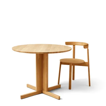 Trefoil dining table Ø90 cm - Oak - Form & Refine