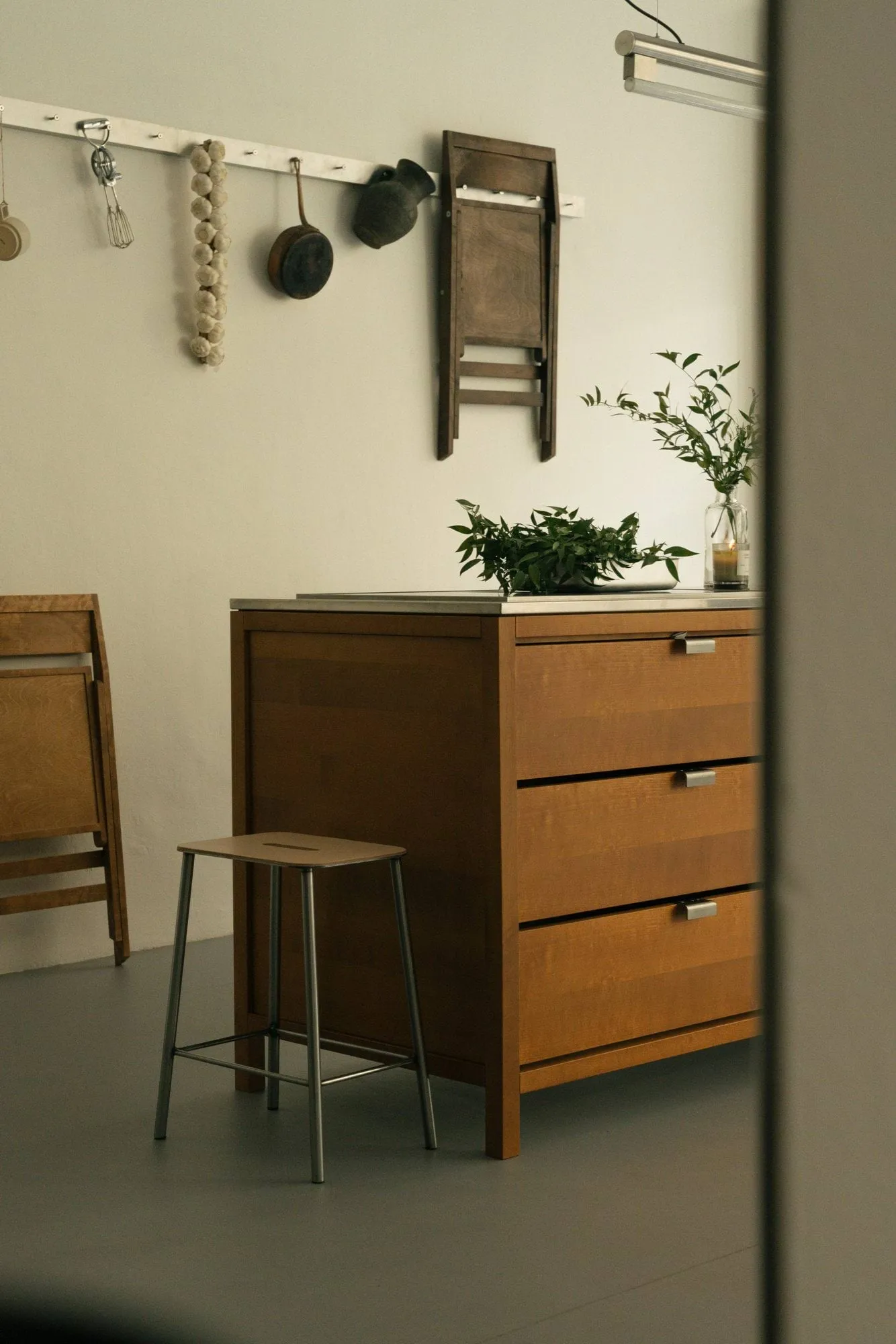 Adam stool, Raw steel-natural leather, H:65 cm FRAMA