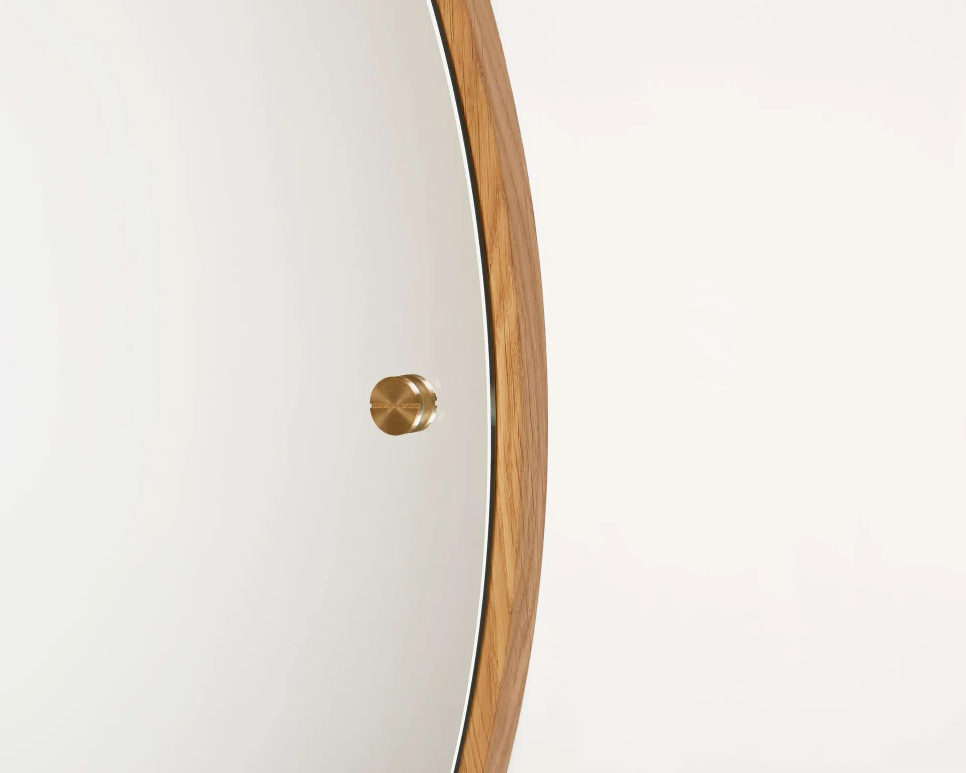 CM Circle mirror, Oak, large, Ø70 cm FRAMA