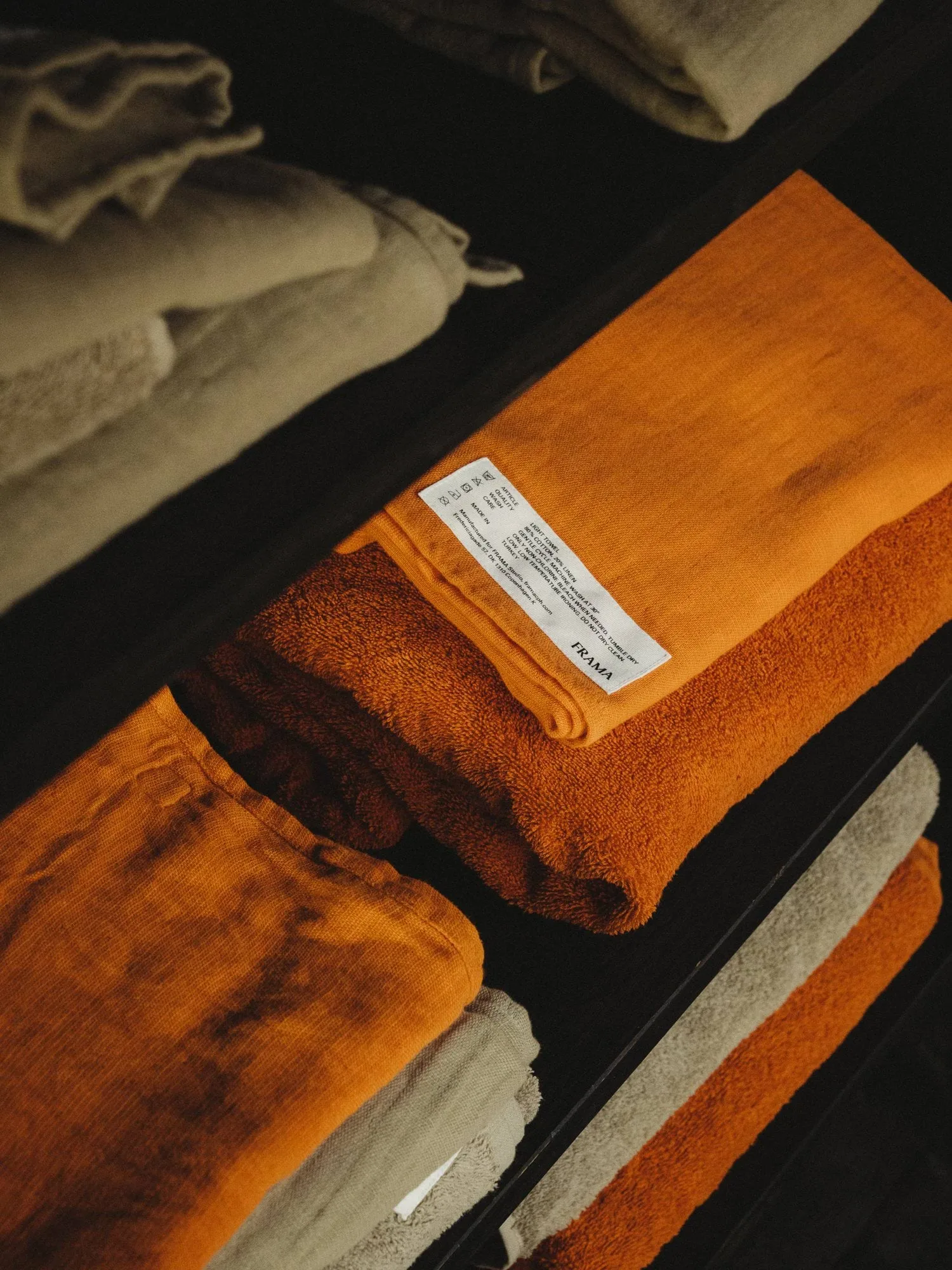 Light Towel bath sheet 150x100 cm, Burnt orange (orange) FRAMA