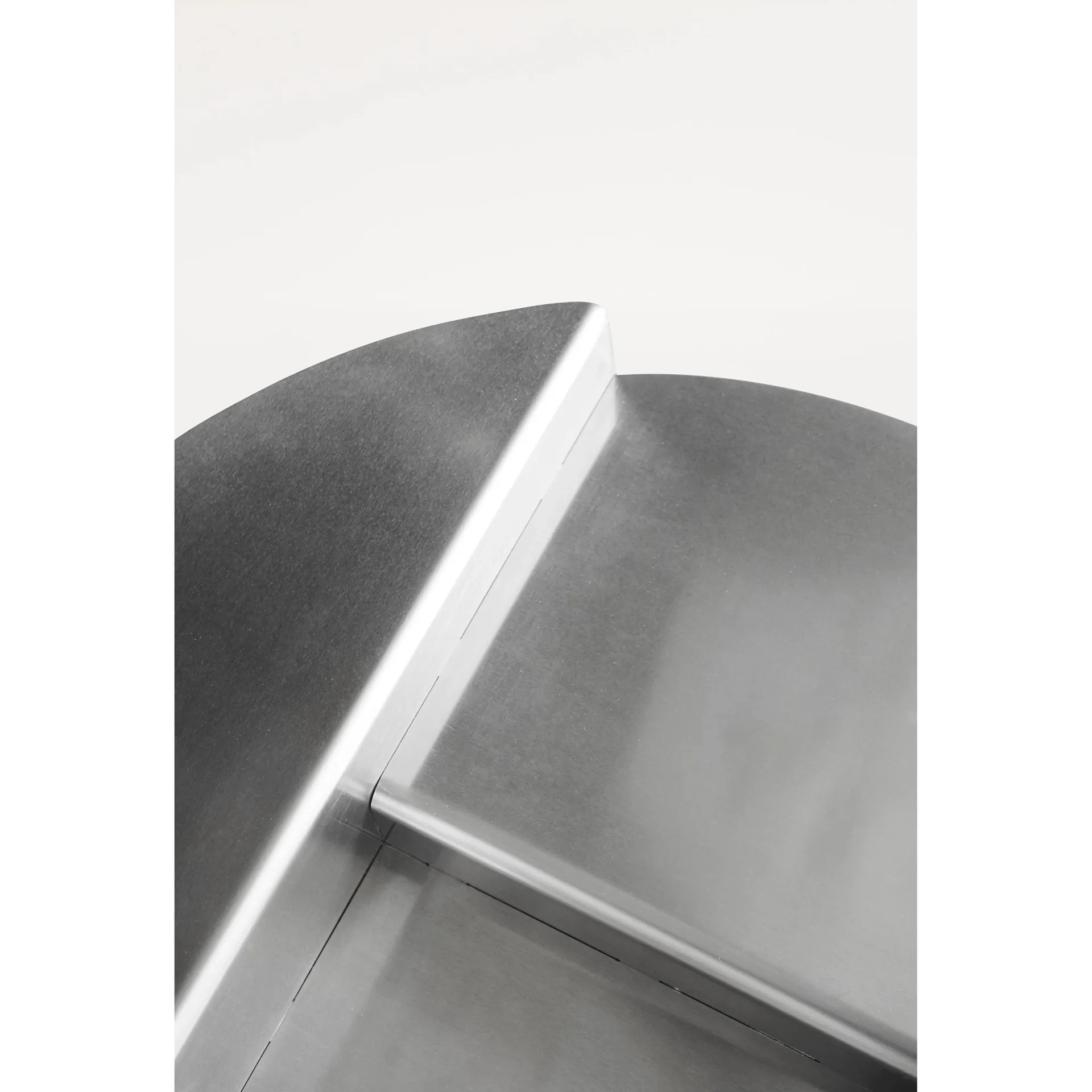 Rivet side table, Aluminium, Ø51,3x40 cm FRAMA