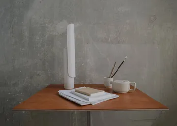 T Lamp table lamp - White - FRAMA