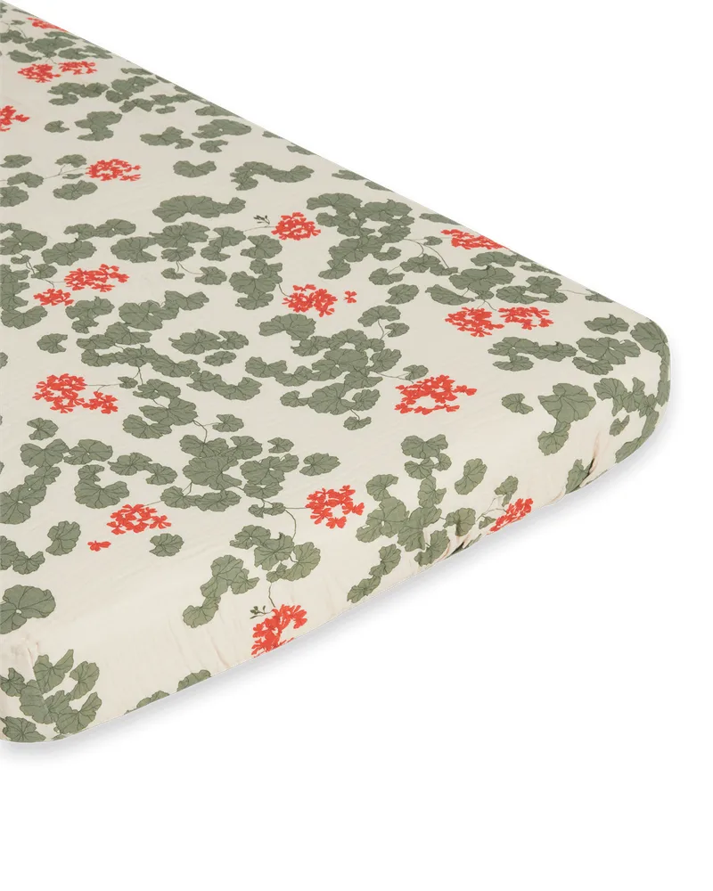 Pelargonium Muslin fitted sheet, 160x200x30 cm Garbo&Friends