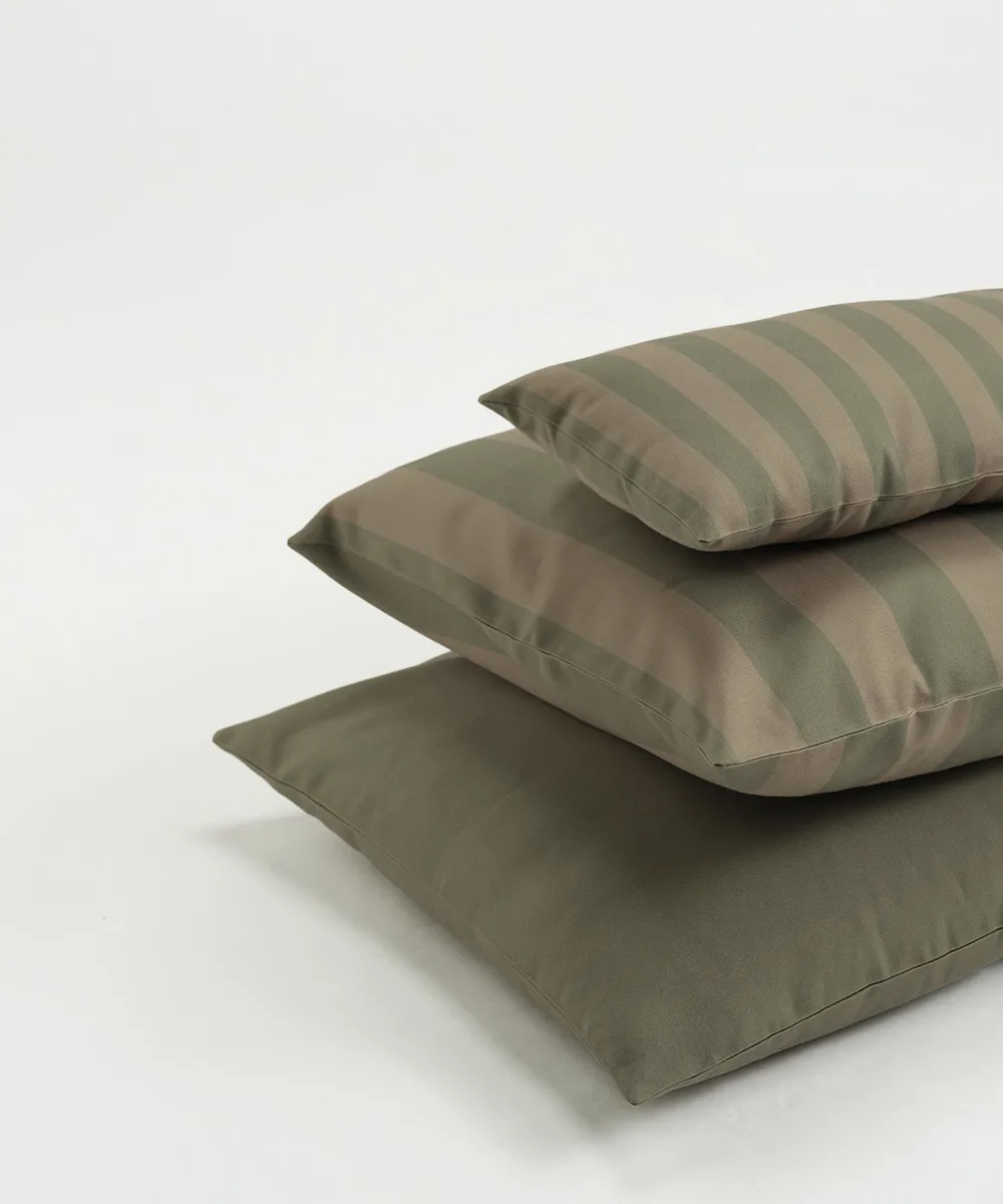 Garden Glory cushion, Eucalyptus green with beige edge 50x70 cm Garden Glory