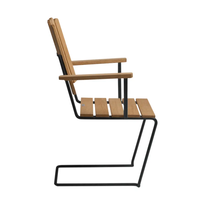 A2 armchair, Untreated teak-black Grythyttan Stålmöbler